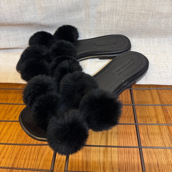 Alexander Wang Black Pom-Pom Slide Sandals – Size 36 (Women’s US 6) - Picture 1 of 6